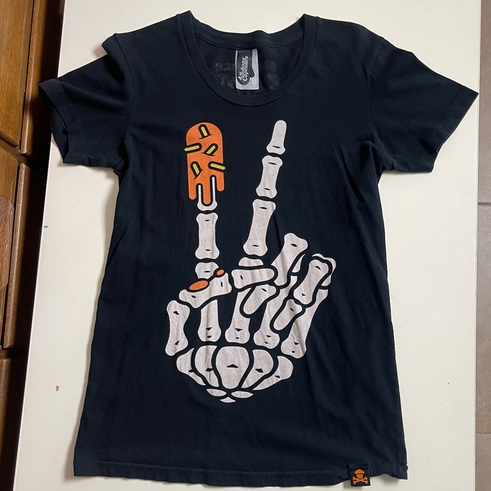 Johnny Cupcakes Tales from The Crypt Peace Skeleton Tee Women’s size Large.